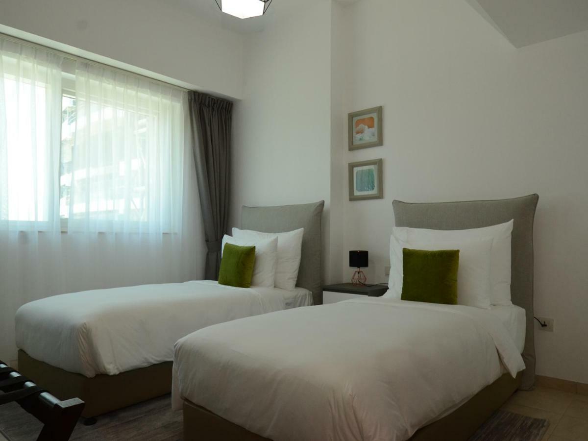 Dusit Residence Apartments - Key One Homes ดูไบ ภายนอก รูปภาพ